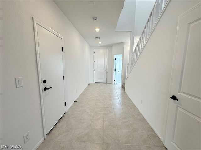 7458 Lodano Avenue, Las Vegas, NV 89113