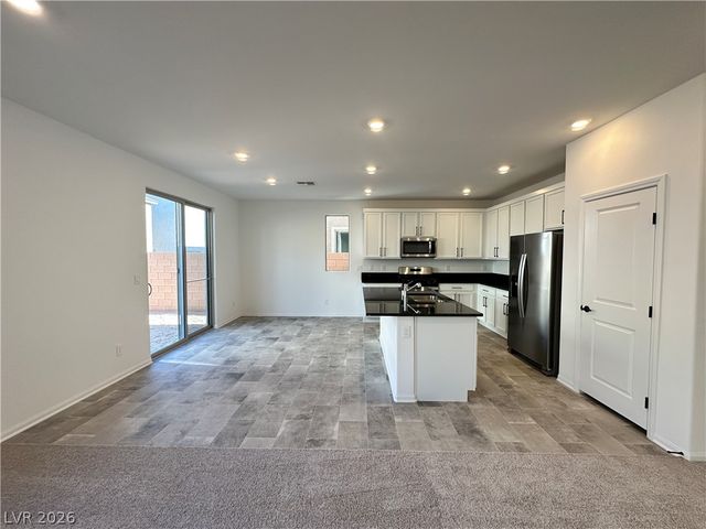 7458 Lodano Avenue, Las Vegas, NV 89113