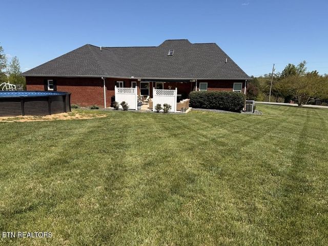 436 Westwood Dr, Sparta, TN 38583