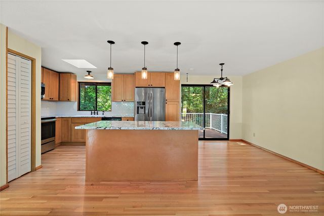 1080 Ridgewood Circle SW, Issaquah, WA 98027