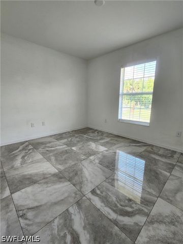 4270 64th AVE NE, Naples, FL 34120