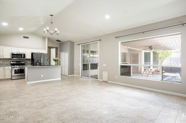 722 W KELTON Lane, Phoenix, AZ 85023