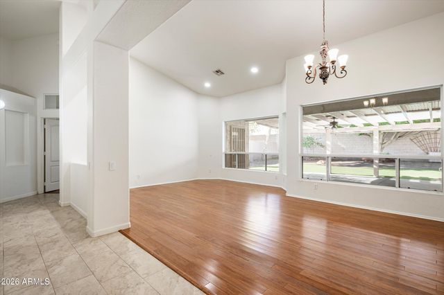 722 W KELTON Lane, Phoenix, AZ 85023