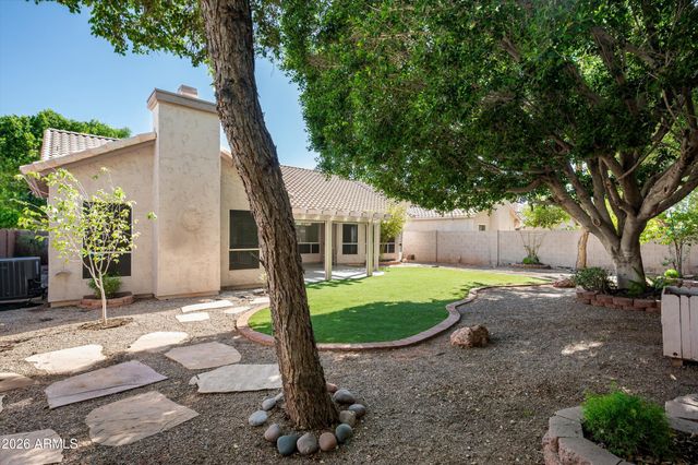 722 W KELTON Lane, Phoenix, AZ 85023