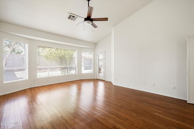 722 W KELTON Lane, Phoenix, AZ 85023