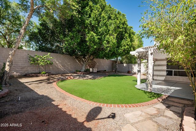 722 W KELTON Lane, Phoenix, AZ 85023