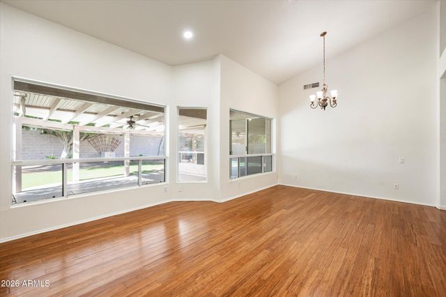 722 W KELTON Lane, Phoenix, AZ 85023