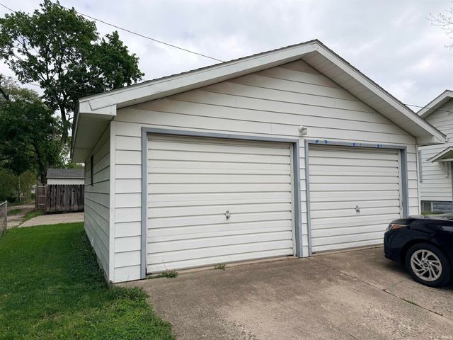1725 S High Street, Muncie, IN 47302