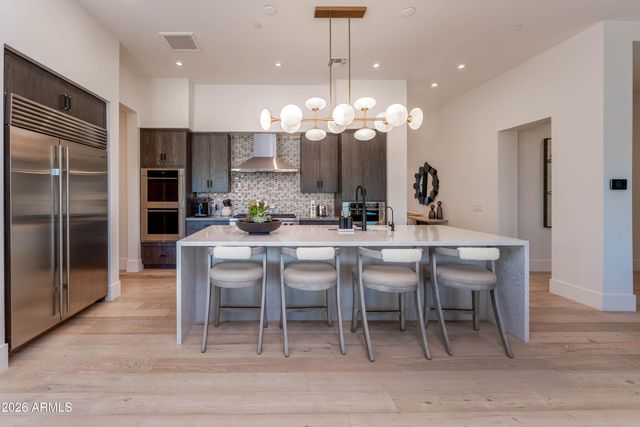 37200 N CAVE CREEK Road 1123, Scottsdale, AZ 85262