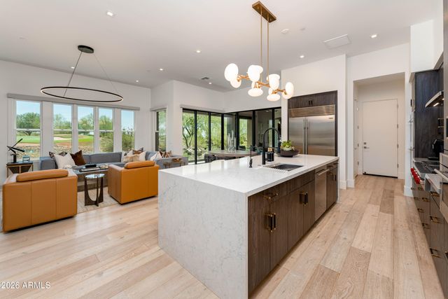 37200 N CAVE CREEK Road 1123, Scottsdale, AZ 85262