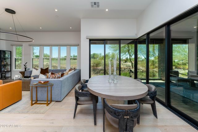 37200 N CAVE CREEK Road 1123, Scottsdale, AZ 85262