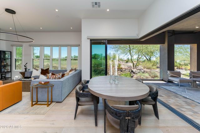 37200 N CAVE CREEK Road 1123, Scottsdale, AZ 85262