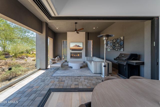 37200 N CAVE CREEK Road 1123, Scottsdale, AZ 85262