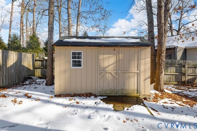 2835 Pine Meadows Cir, Chester, VA 23831