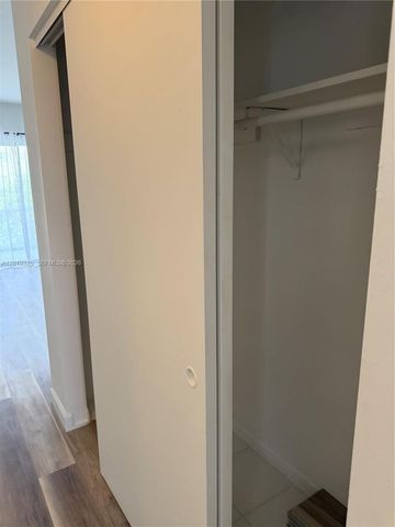 6701 Cypress Rd 109, Plantation, FL 33317