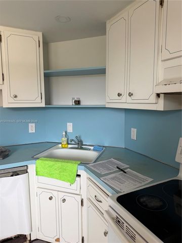 6701 Cypress Rd 109, Plantation, FL 33317