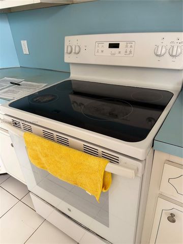 6701 Cypress Rd 109, Plantation, FL 33317