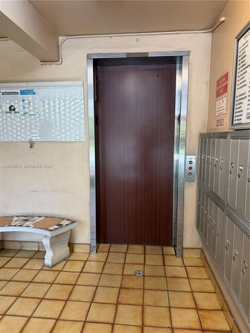 6701 Cypress Rd 109, Plantation, FL 33317