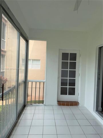 6701 Cypress Rd 109, Plantation, FL 33317