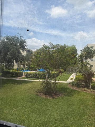 6701 Cypress Rd 109, Plantation, FL 33317