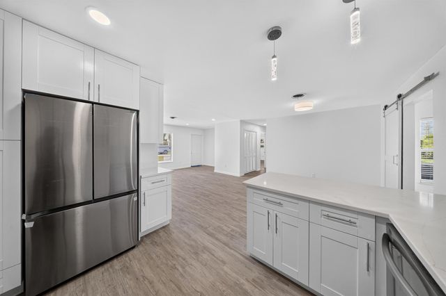 216 W Arbor Avenue, Port St. Lucie, FL 34952