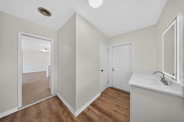 216 W Arbor Avenue, Port St. Lucie, FL 34952