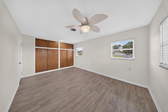 216 W Arbor Avenue, Port St. Lucie, FL 34952