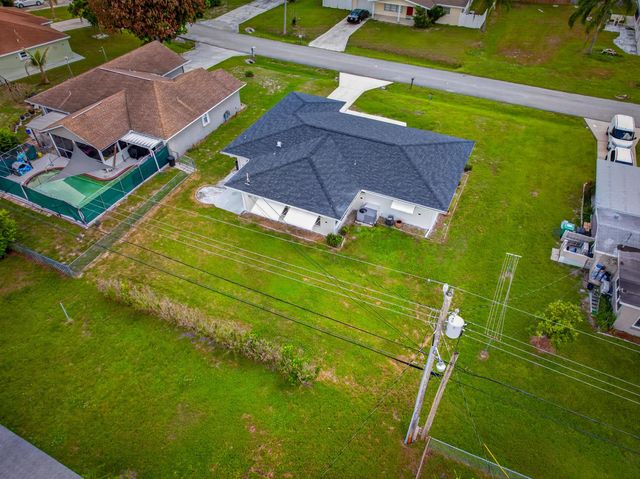 216 W Arbor Avenue, Port St. Lucie, FL 34952