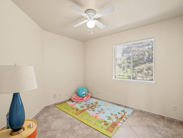 7236 N Bonadelle Avenue, Fresno, CA 93720