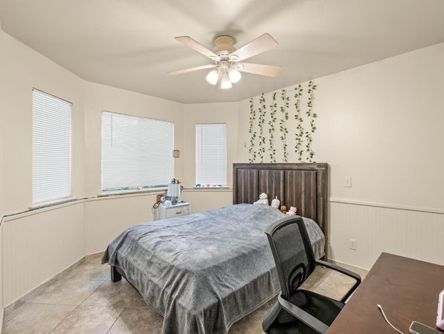 7236 N Bonadelle Avenue, Fresno, CA 93720