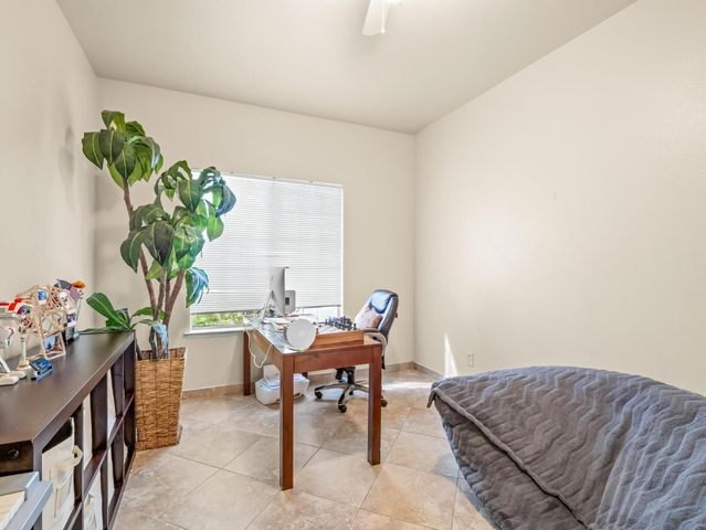 7236 N Bonadelle Avenue, Fresno, CA 93720