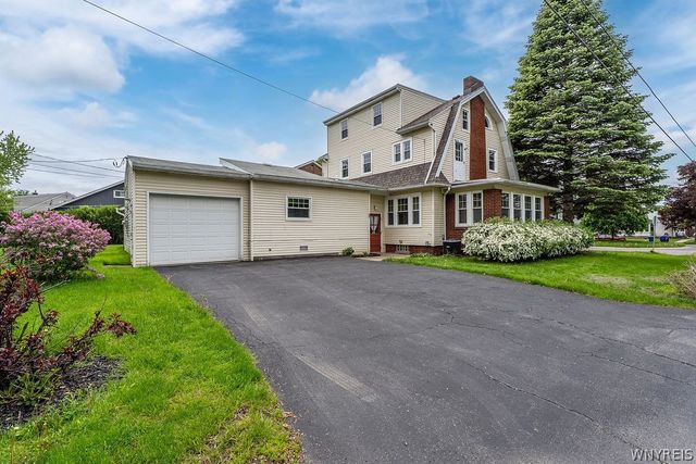 464 Roycroft Boulevard, Amherst, NY 14225
