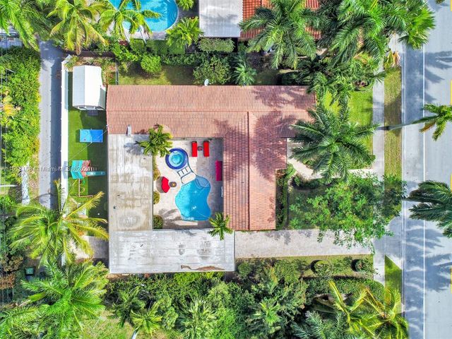 1017 Tyler St, Hollywood, FL 33019