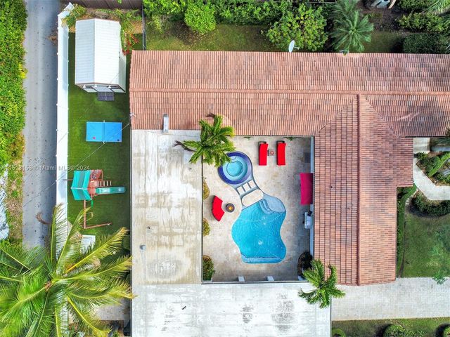 1017 Tyler St, Hollywood, FL 33019