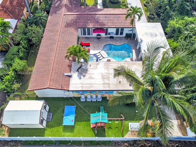 1017 Tyler St, Hollywood, FL 33019