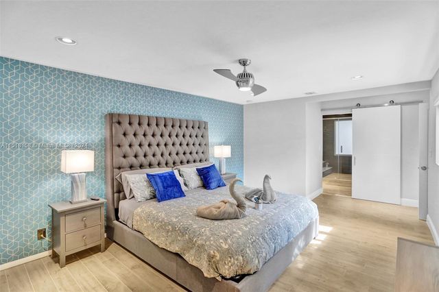 1017 Tyler St, Hollywood, FL 33019