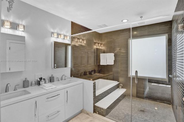 1017 Tyler St, Hollywood, FL 33019