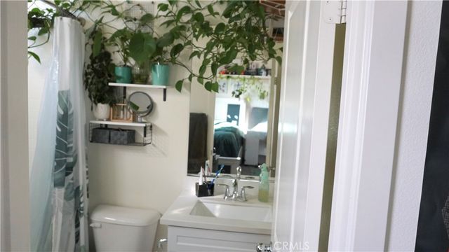 6895 Baroque Ct, San Bernardino, CA 92407