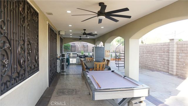 6895 Baroque Ct, San Bernardino, CA 92407