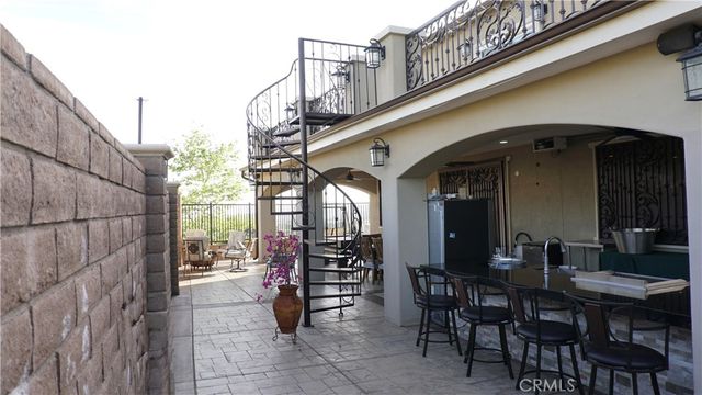 6895 Baroque Ct, San Bernardino, CA 92407