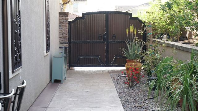 6895 Baroque Ct, San Bernardino, CA 92407