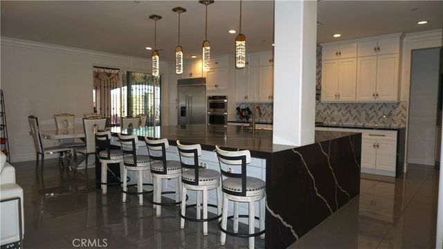 6895 Baroque Ct, San Bernardino, CA 92407
