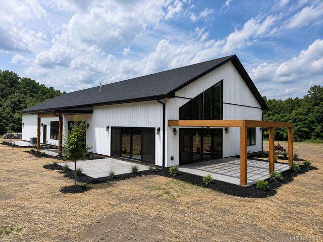 128 St Elmo Road, Wallkill, NY 12589
