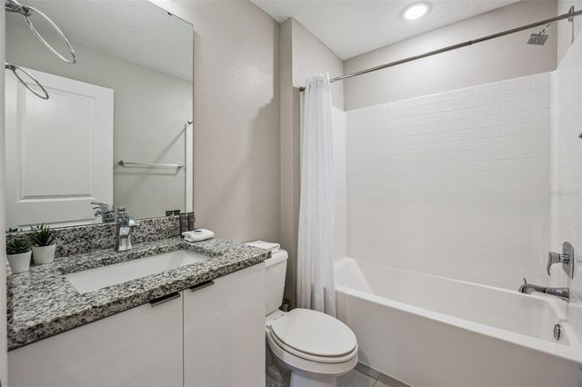 7952 FORMOSA VALLEY PLACE, Kissimmee, FL 34747