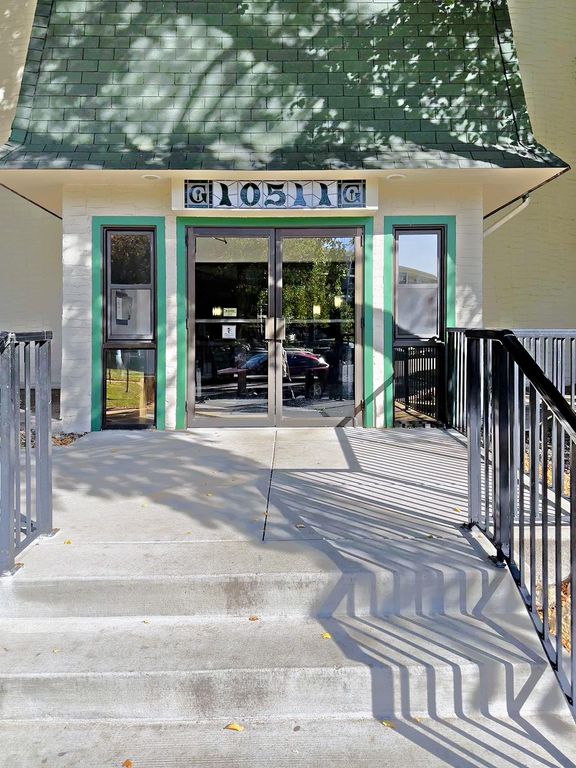 10511 Cedar Lake Road 502, Minnetonka, MN 55305 — photo 2