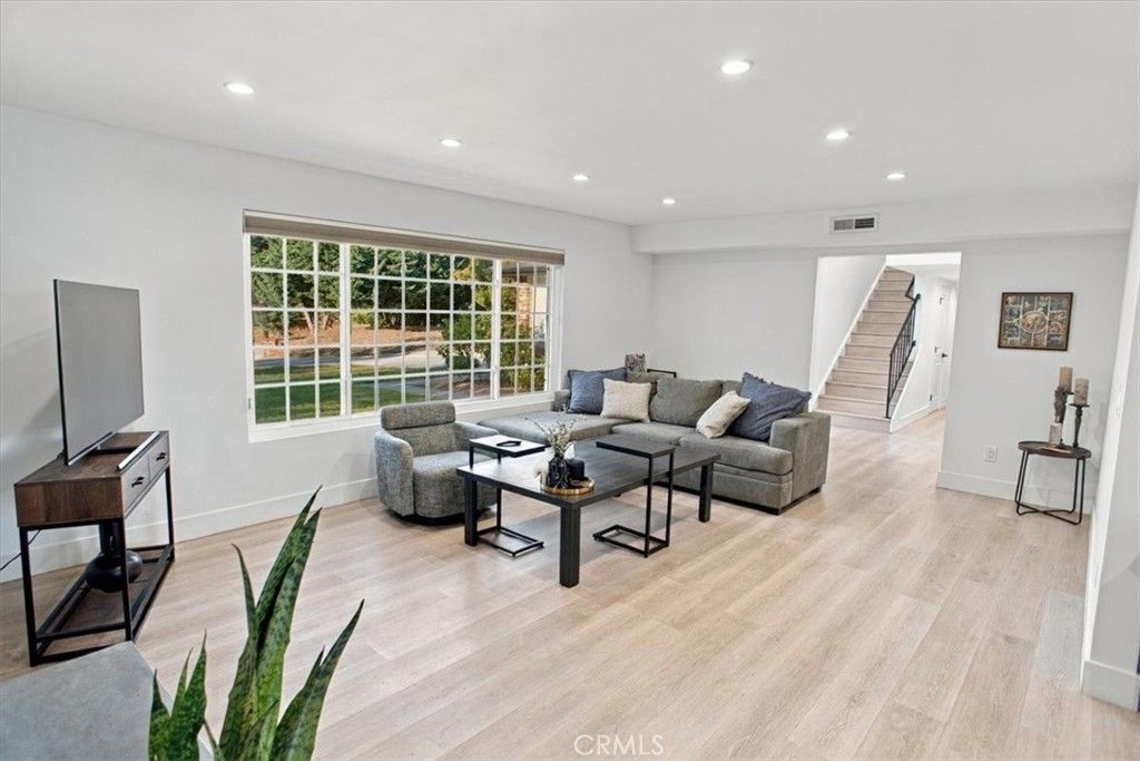 17000 Jeanine Place, Granada Hills, CA 91344 — photo 3
