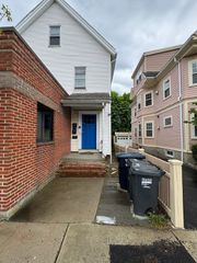 2534 Massachusetts Ave 3, Cambridge, MA 02140