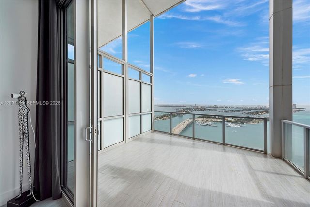 1100 Biscayne Blvd 5705, Miami, FL 33132