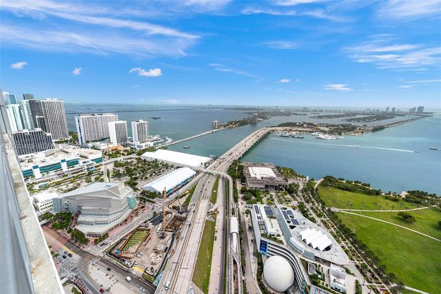 1100 Biscayne Blvd 5705, Miami, FL 33132