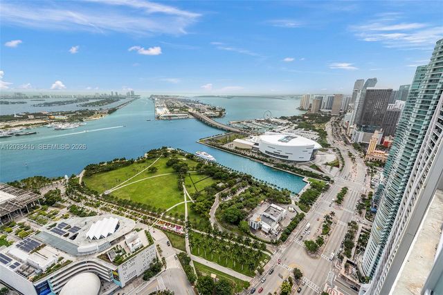 1100 Biscayne Blvd 5705, Miami, FL 33132